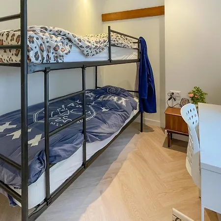 Сasa de vacaciones Lovely In With Kitchen Putten