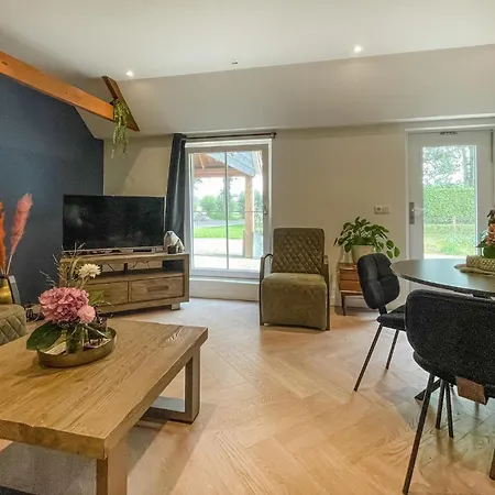 Lovely In With Kitchen * Putten