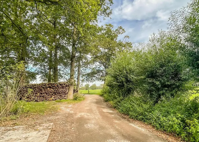 Lovely In With Kitchen * Putten